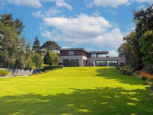 Historische Industriellen - Villa auf Parkgrundstück in Issum