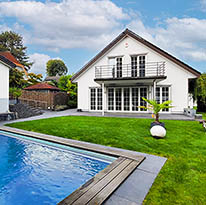 Hochwertiges Einfamilienhaus mit Außenschwimmbad in Düsseldorf - Hubbelrath