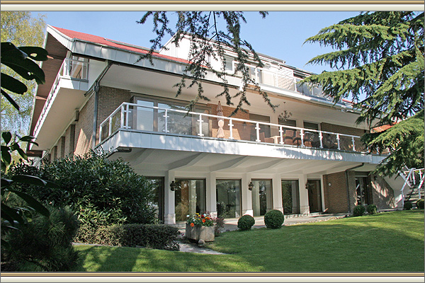 Mehrfamilienhaus in Essen Kettwig / Wohn und Bürohaus im